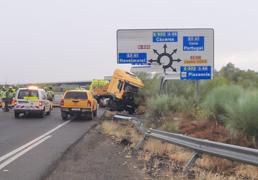 Imágenes del accidente en la N-630 a la altura de Plasencia