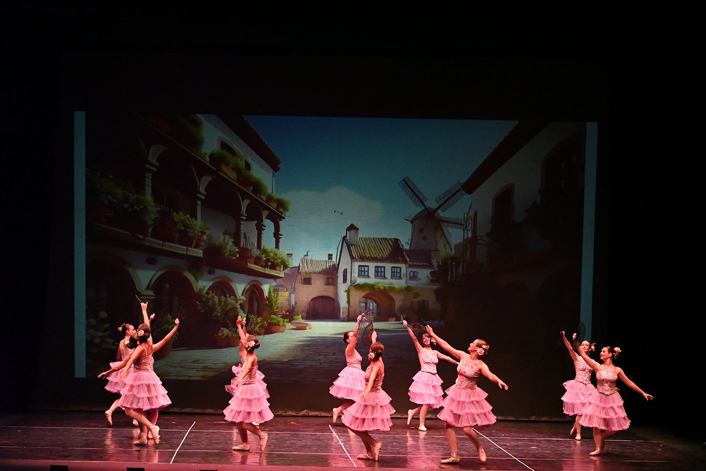 Fotos | El Teatro López de Ayala acoge los espectáculos de 16 escuelas de baile