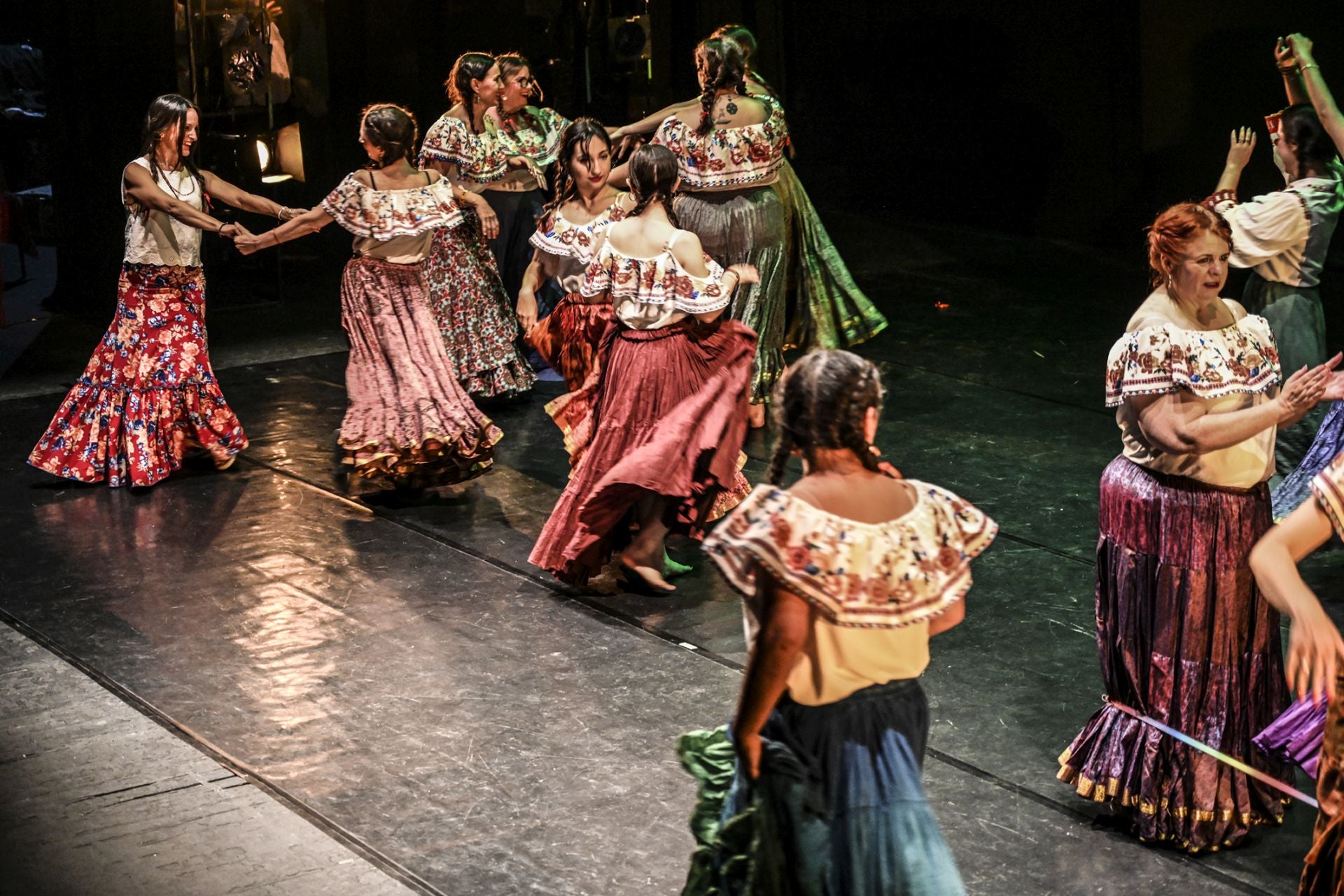 Fotos | El Teatro López de Ayala acoge los espectáculos de 16 escuelas de baile
