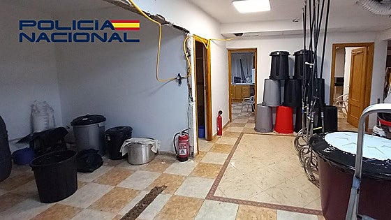 Así era por dentro el laboratorio de cocaína de Badajoz desmantelado por la Policía Nacional