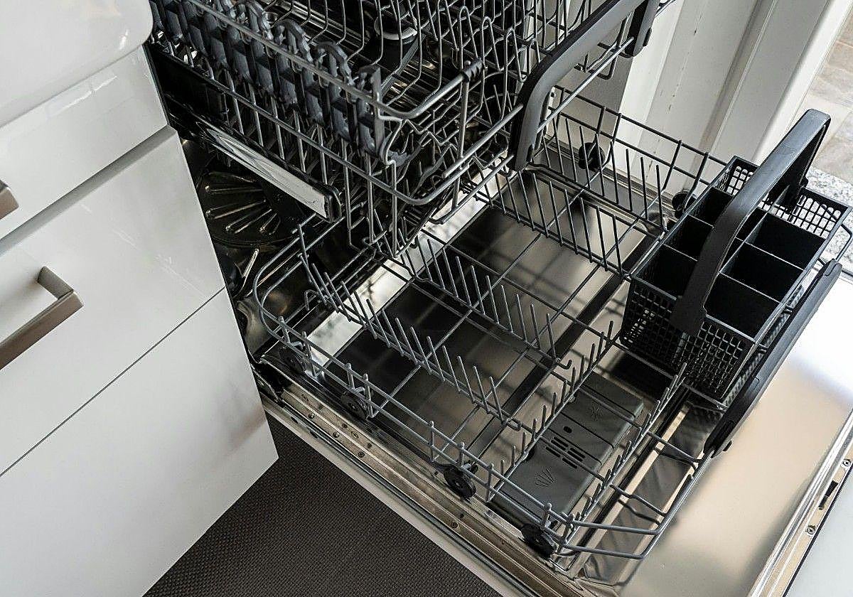 El lavavajillas, una fuente inesperada de microplásticos según un estudio australiano.