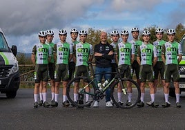 Formación del equipo juvenil del Electromercantil-GR100.