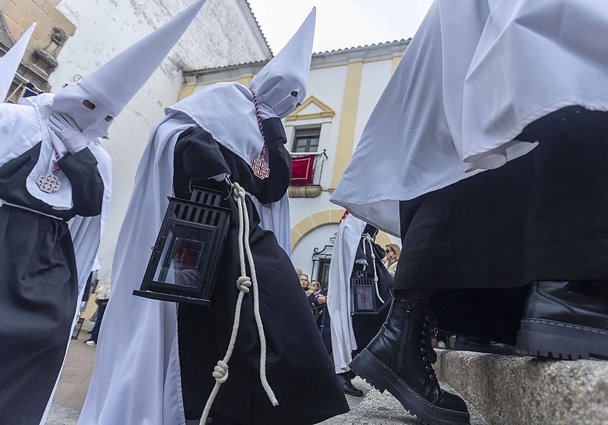Salida de la procesión de los Estudiantes el pasado viernes Santo.