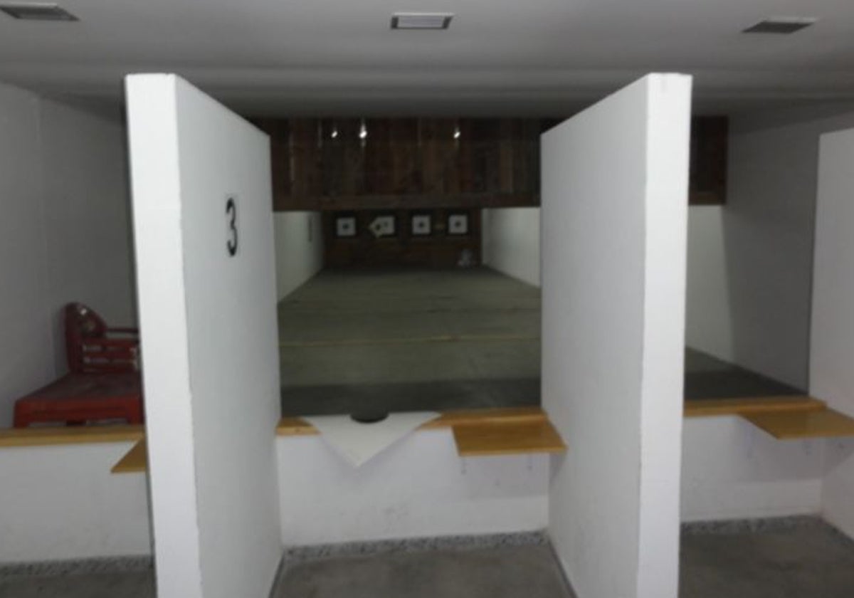 Imagen del estado actual de la galería de tiro de la Policía Local de Cáceres incluida en el pliego de prescripciones técnicas de la licitación.