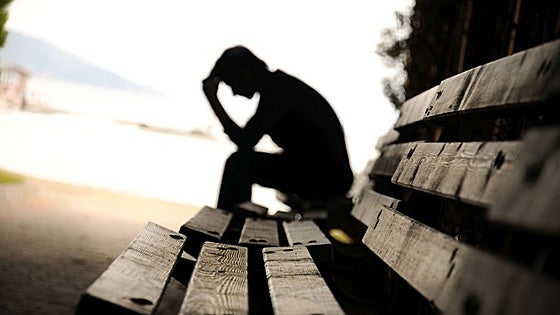 Los suicidios continúan en ascenso en Extremadura y se acercan al centenar