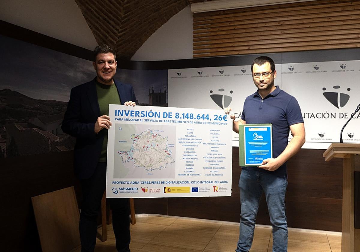 Javier Prieto y Gustavo Pérez presentaron ayer la licitación.