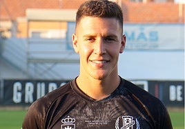 Iván Martínez durante su etapa en el Yeclano Deportivo.