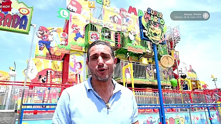 El feriante Antonio Martínez reclama que le devuelvan la figura de 1.80 metros de Mario Bros.
