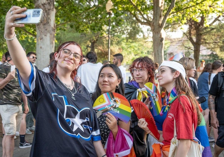 La marcha del Orgullo clama en Mérida para evitar un retroceso en los derechos LGTBI 