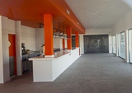 Cafetería de la estación de tren, en Cáceres, tras las obras de adecuación a la que ha sido sometida.