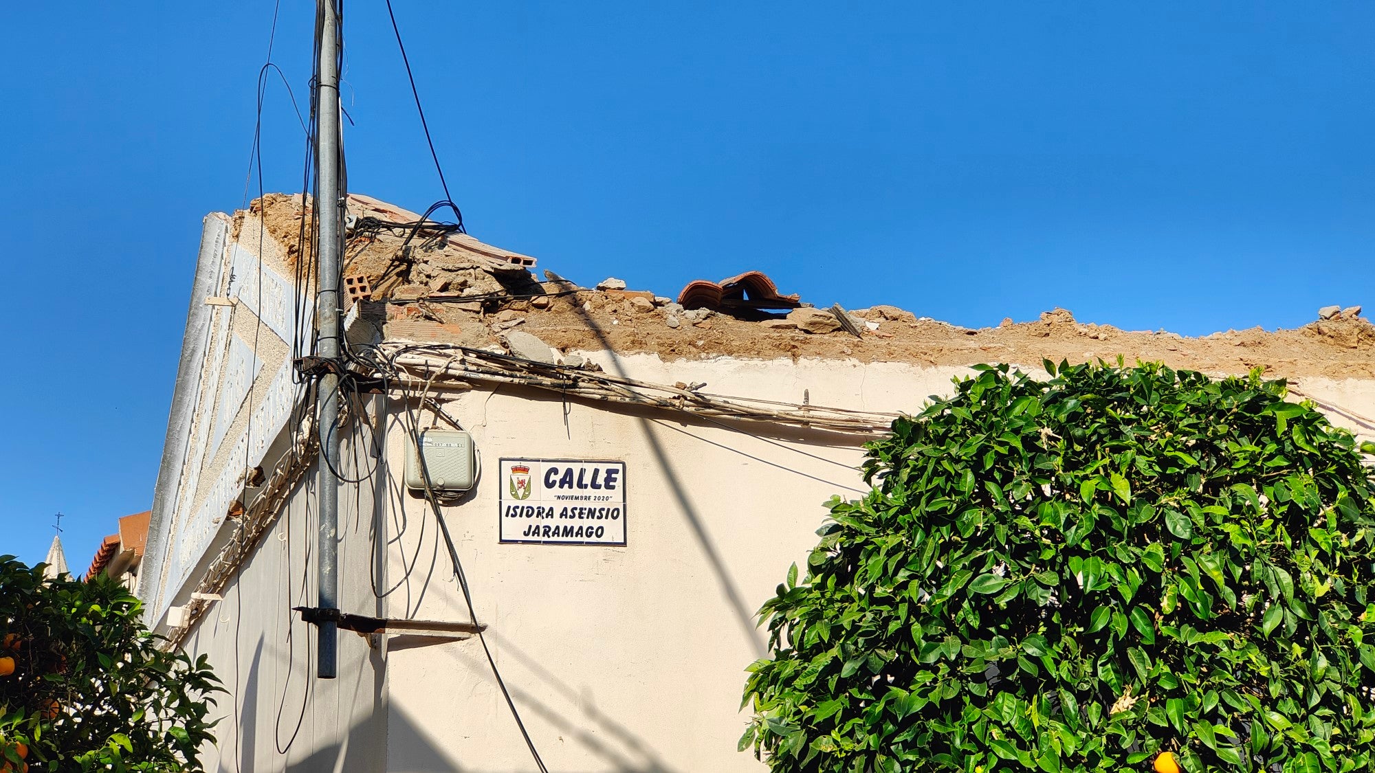 Fotos | Así está la Casa del Pueblo de Valverde de Leganés tras el derrumbe
