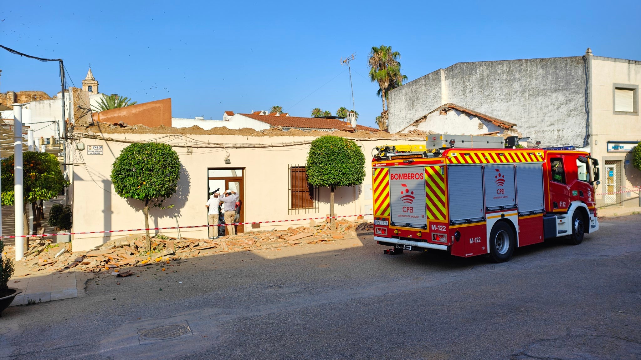 Fotos | Así está la Casa del Pueblo de Valverde de Leganés tras el derrumbe