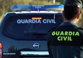 Herido un motorista de 58 años en un choque con un coche en Casar de Palomero