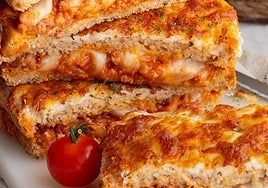 Sándwich tipo lasaña con boloñesa