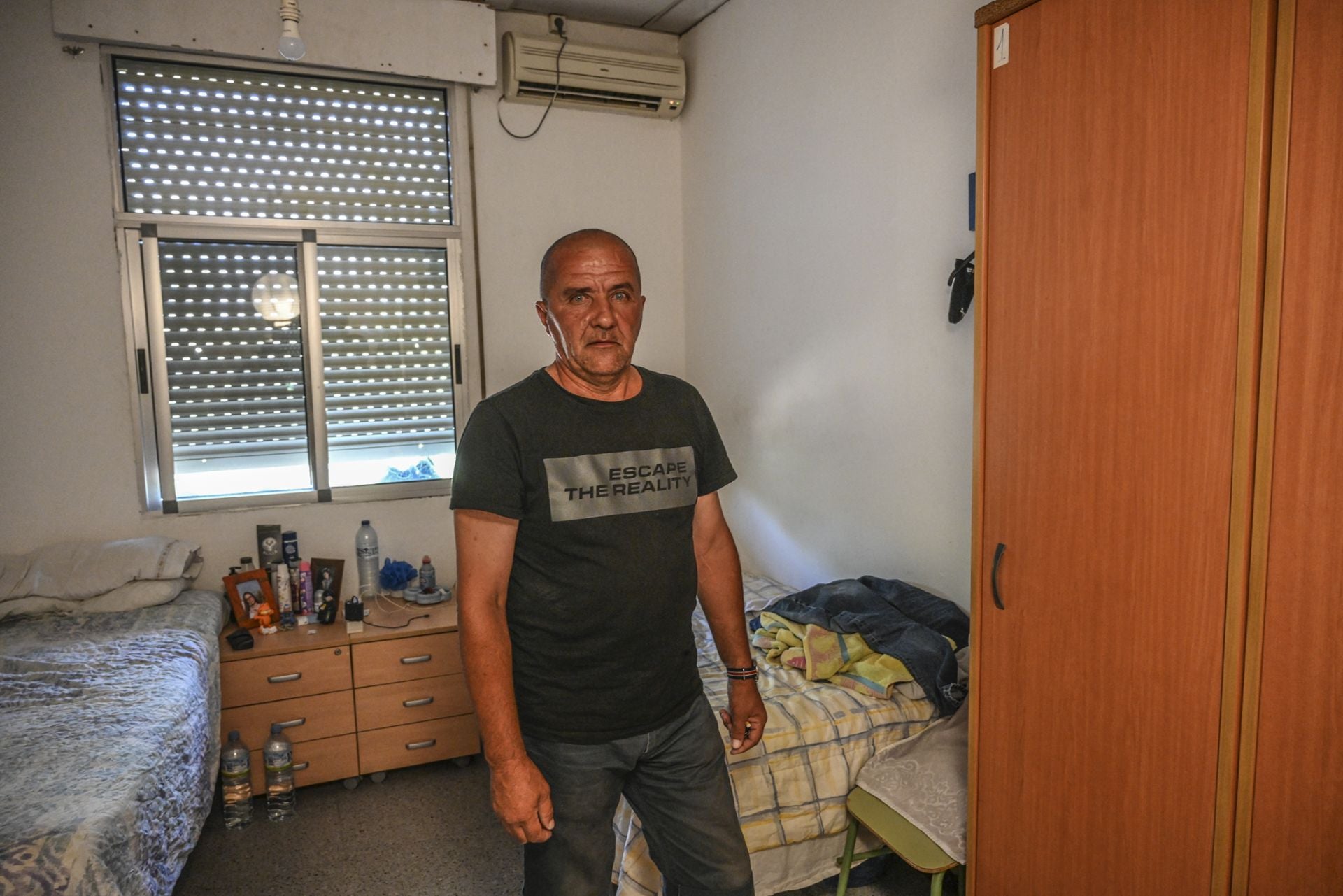 Imagen secundaria 1 - El Centro Hermano de Cáritas amplía su horario por el calor para las personas sin hogar