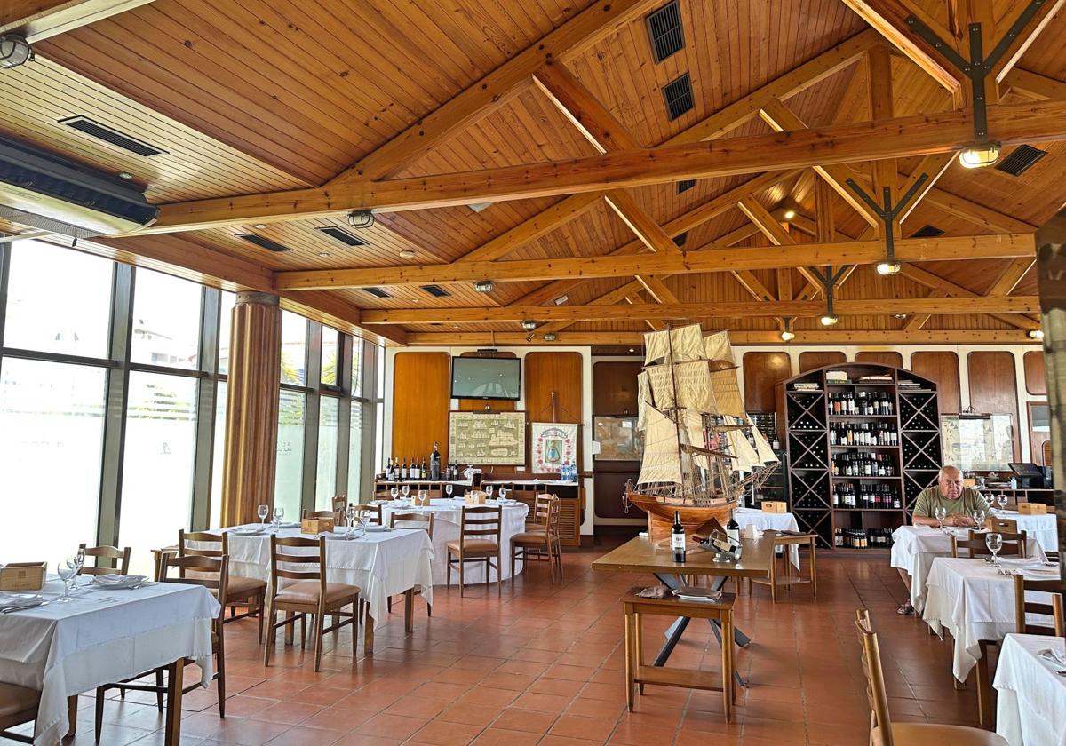 Comedor del restaurante Alfoz de Alcochete.