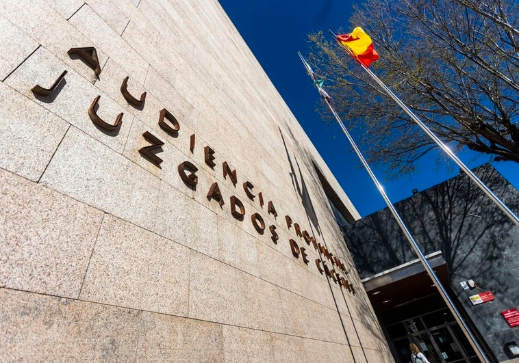 Condenan a un hombre a 7 años de cárcel por agresión sexual a su hija adoptiva con discapacidad
