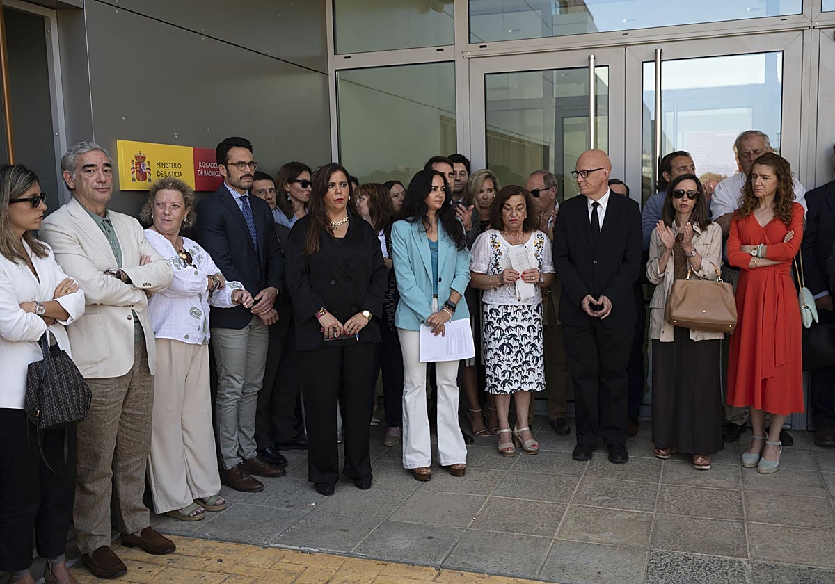 Paro anterior de jueces y fiscales el pasado 11 de junio en la puerta de los juzgados de Badajoz contra las reformas del Gobierno.