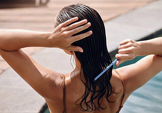Cómo afectan el sol, el cloro y el aire acondicionado a tu pelo.