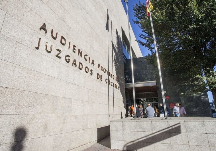 Absuelven a un hombre detenido por intrusismo en Extremadura en el ámbito de la fisioterapia