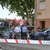 Policías nacionales durante una intervención en Badajoz.