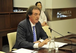 Eduardo Villaverde, director general del EPESEC, en la Asamblea.