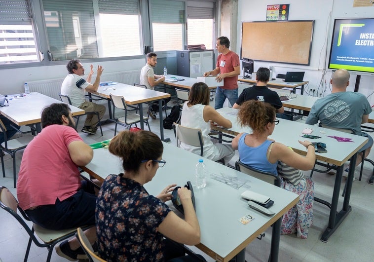 Seis de cada diez aspirantes suspenden el primer examen de las oposiciones de Educación