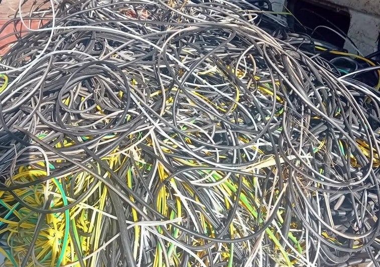 Dos detenidos por robar el cableado público que provocó cortes de luz en Villalba de los Barros