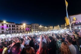 Fotos | La Plaza Mayor de Cáceres brilla con LOS40 Summer Live
