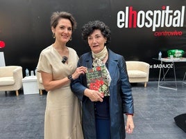 Raquel del Puerto y Pepi Ordoñez en la presentación del libro 'Vivir con fecha de caducidad'