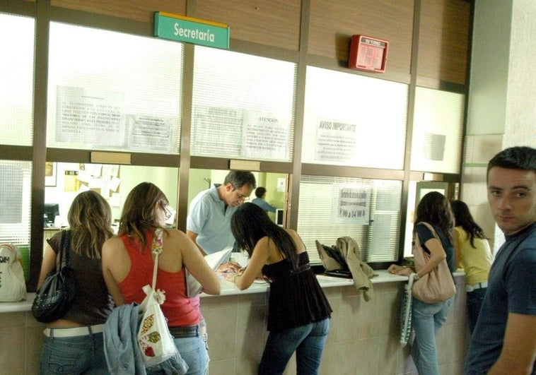 La UEx incrementa un 11% las preinscripciones para el próximo curso, hasta las 14.724