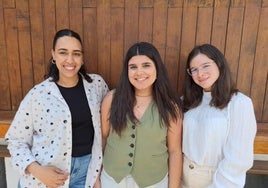 Las jóvenes universitarias, ahora trabajadoras de Cetarsa.