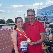 Paula Carreira junto a su entrenador Anotnio Fuentes.