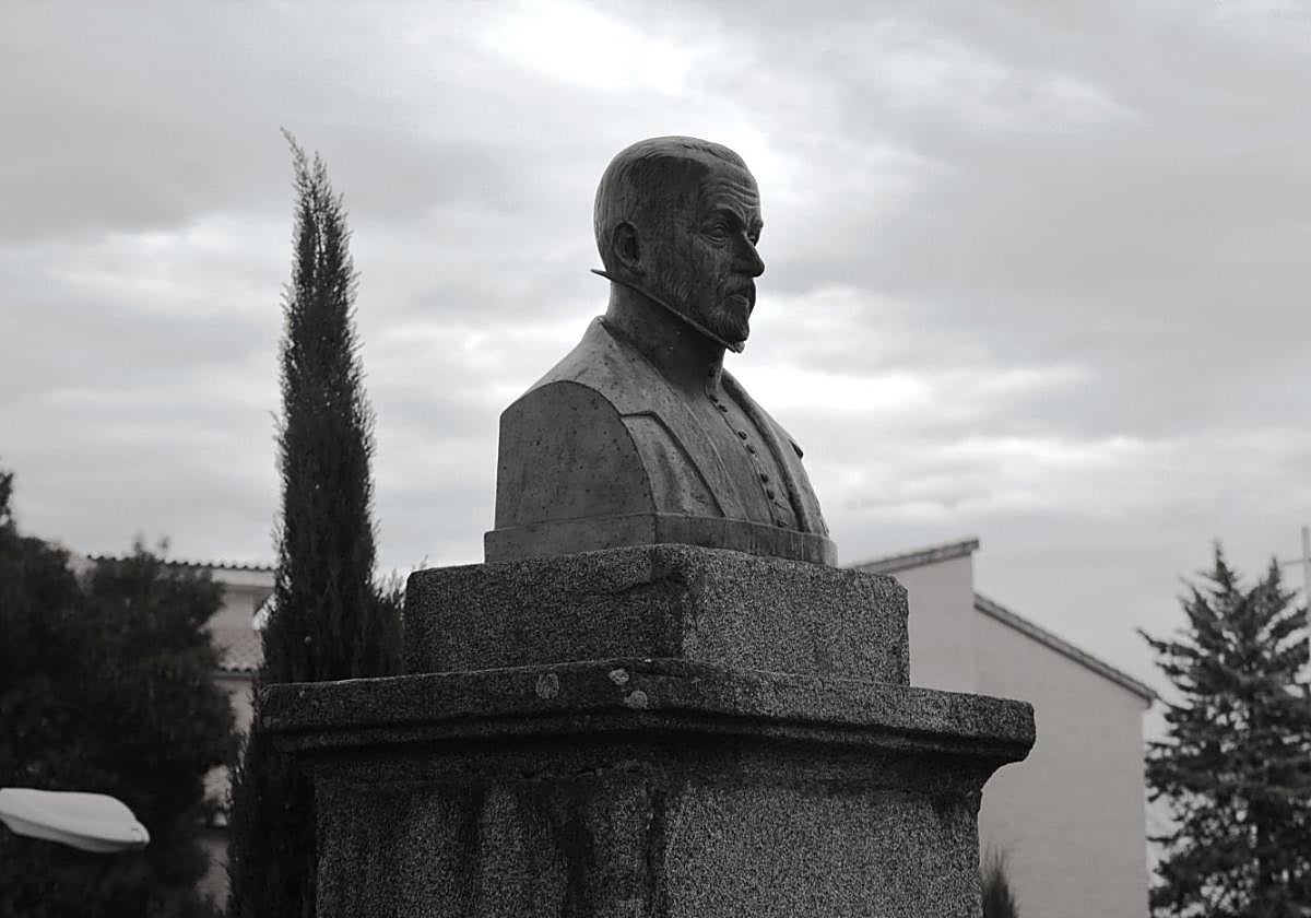 Busto de Arias Montano en Fregenal.