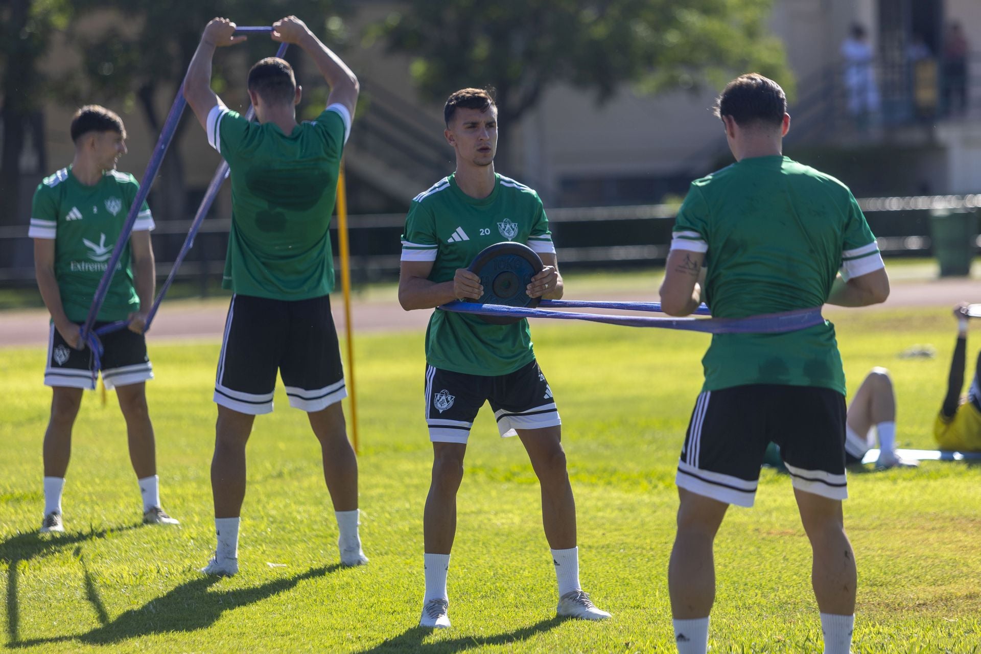 El Cacereño realizó su primera sesión de entrenamientos de pretemporada en El Cuartillo a las órdenes de Julio Cobos.