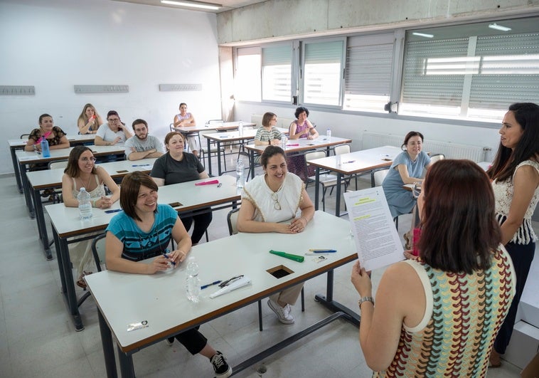 Solo uno de cada cuatro aspirantes aprueba la oposición de Educación en Extremadura