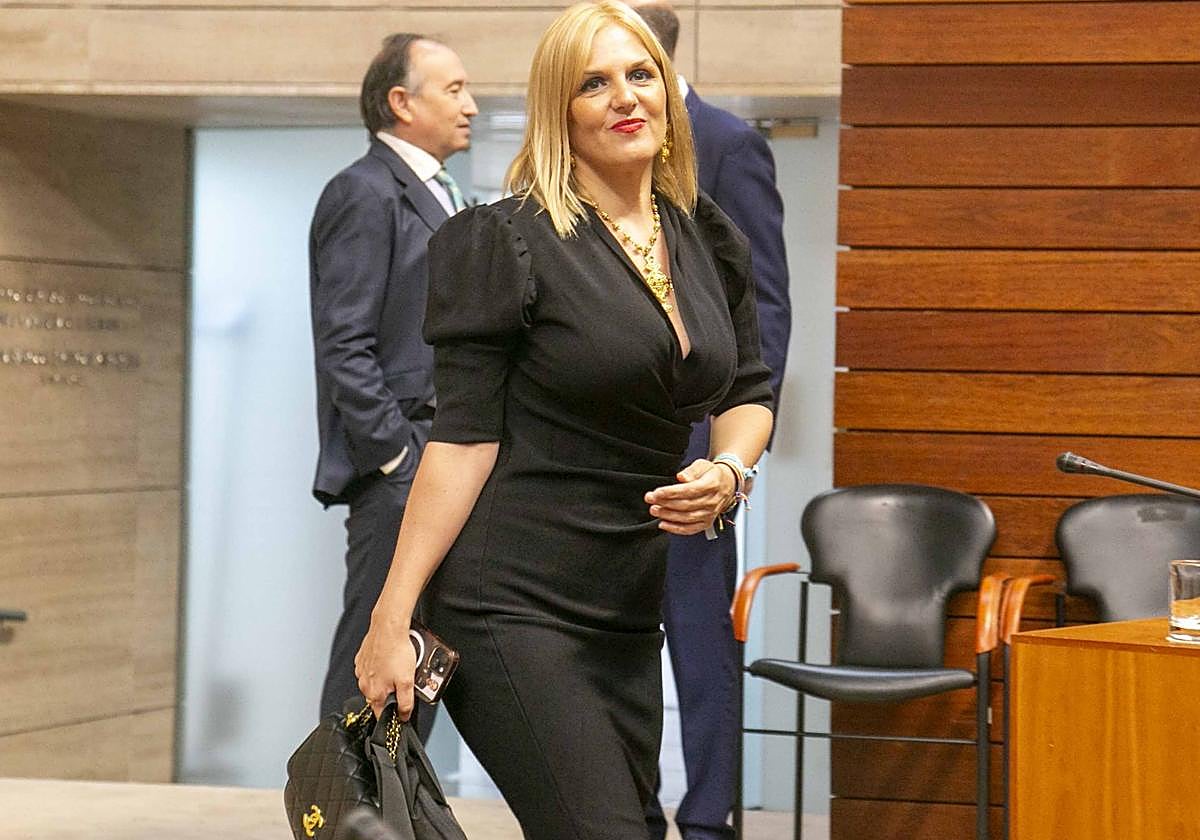Elena Manzano este jueves en la Asamblea de Extremadura.