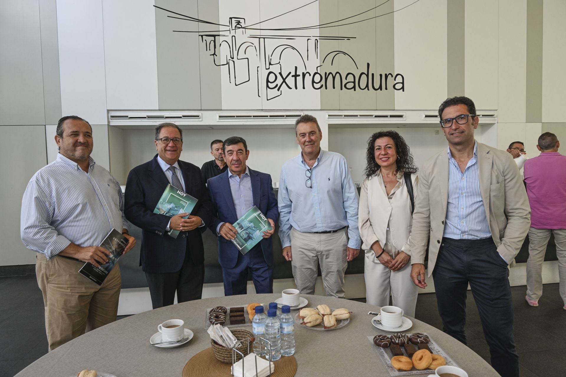 Antonio Martínez, Cecilio Venegas, Joaquín Rubiales, Enrique Díez, Rosa Fajardo e Iván Sánchez.