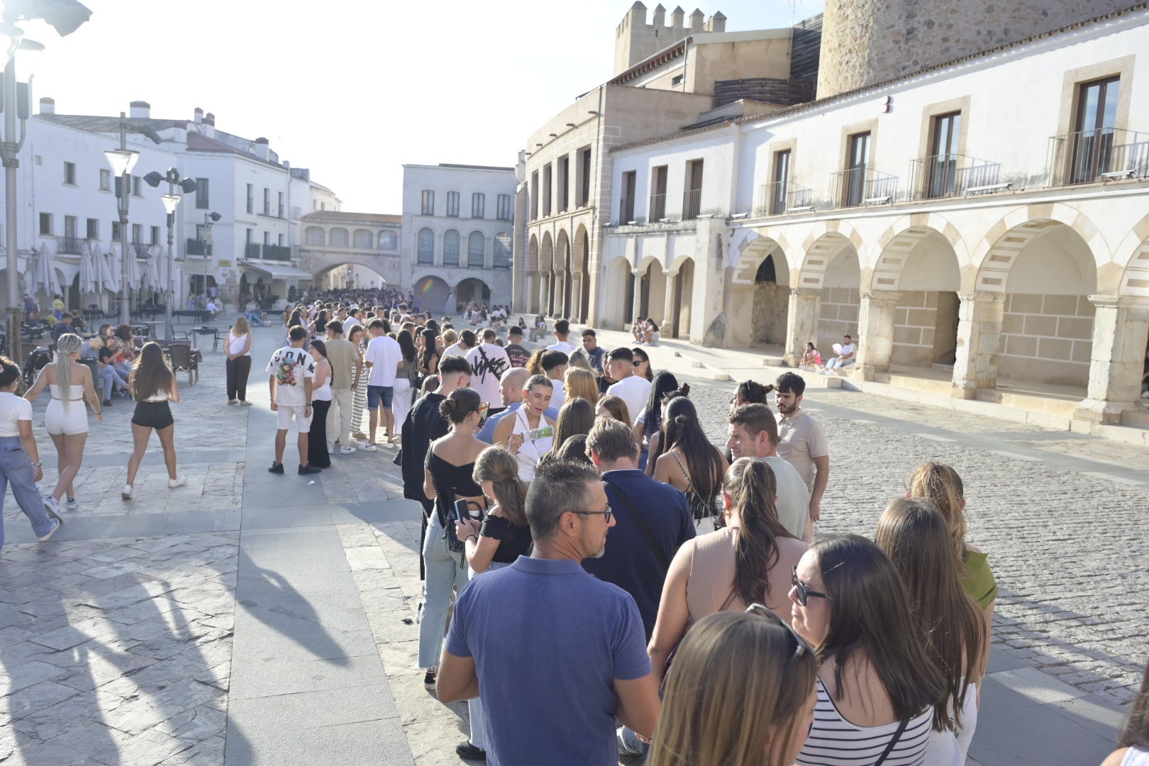 12 horas de cola para ver a Cano en el Alcazaba Festival