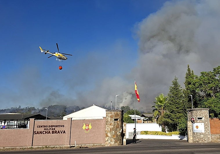 Incendio declarado en Las Vaguadas, junto a Sancha Brava.