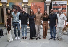 Protagonistas del musical 'Cleopatra enamorada' durante la presentación del espectáculo.