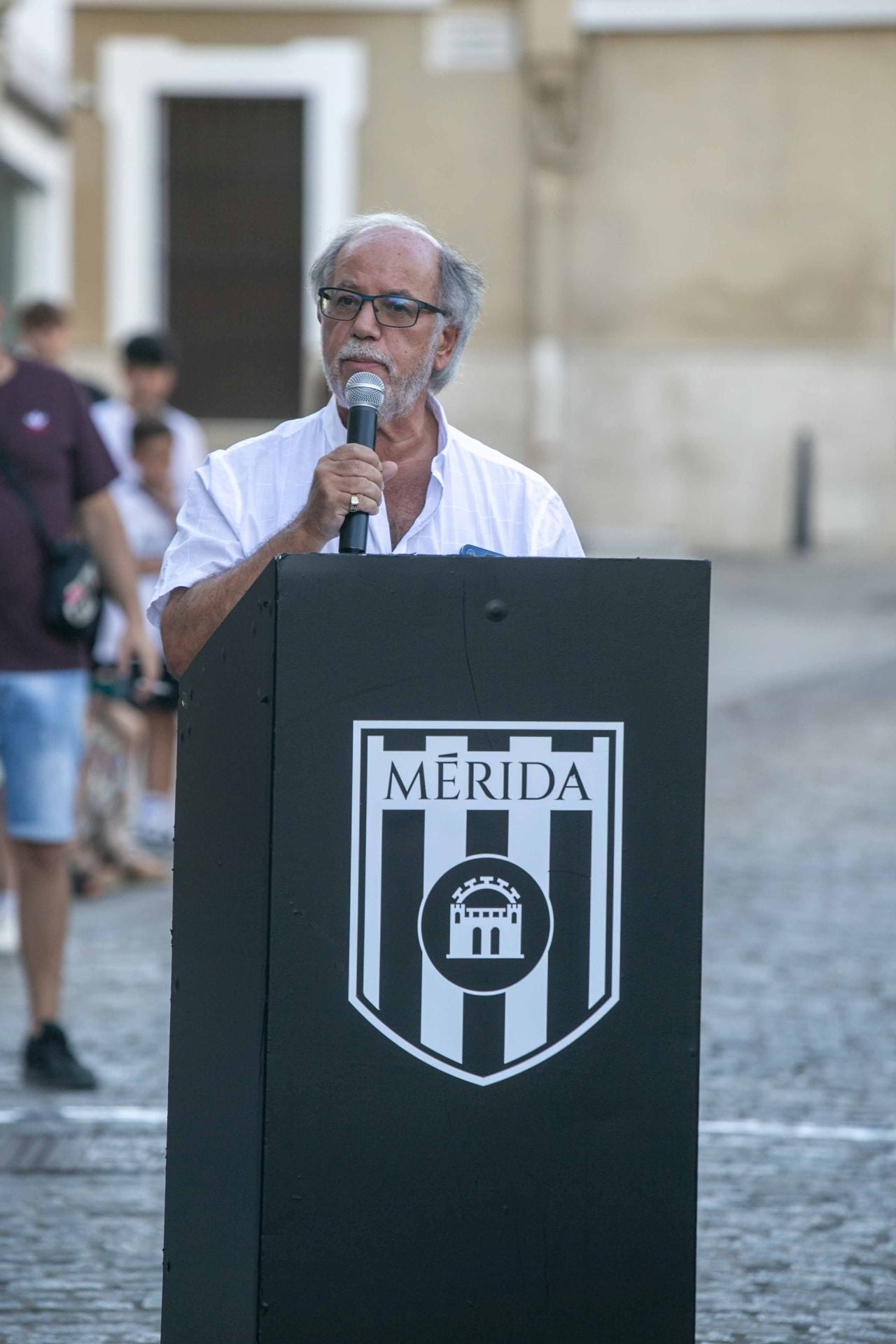 Fotos | Así ha sido la presentación de la nueva equipación del Mérida