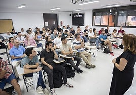 Momentos previos al primer examen de la oposición de Educación en Extremadura en 2025.