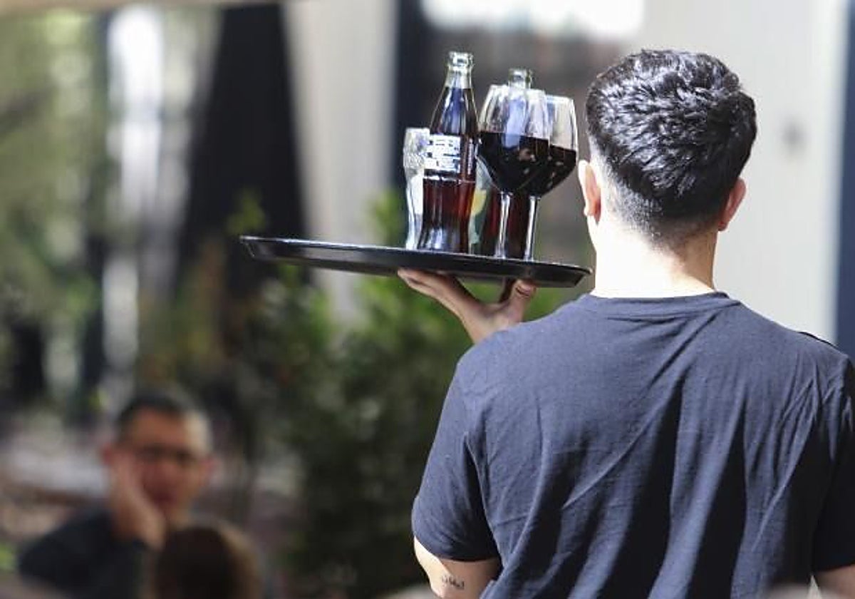 El sector servicios tiene más trabajadores que nunca en Extremadura.