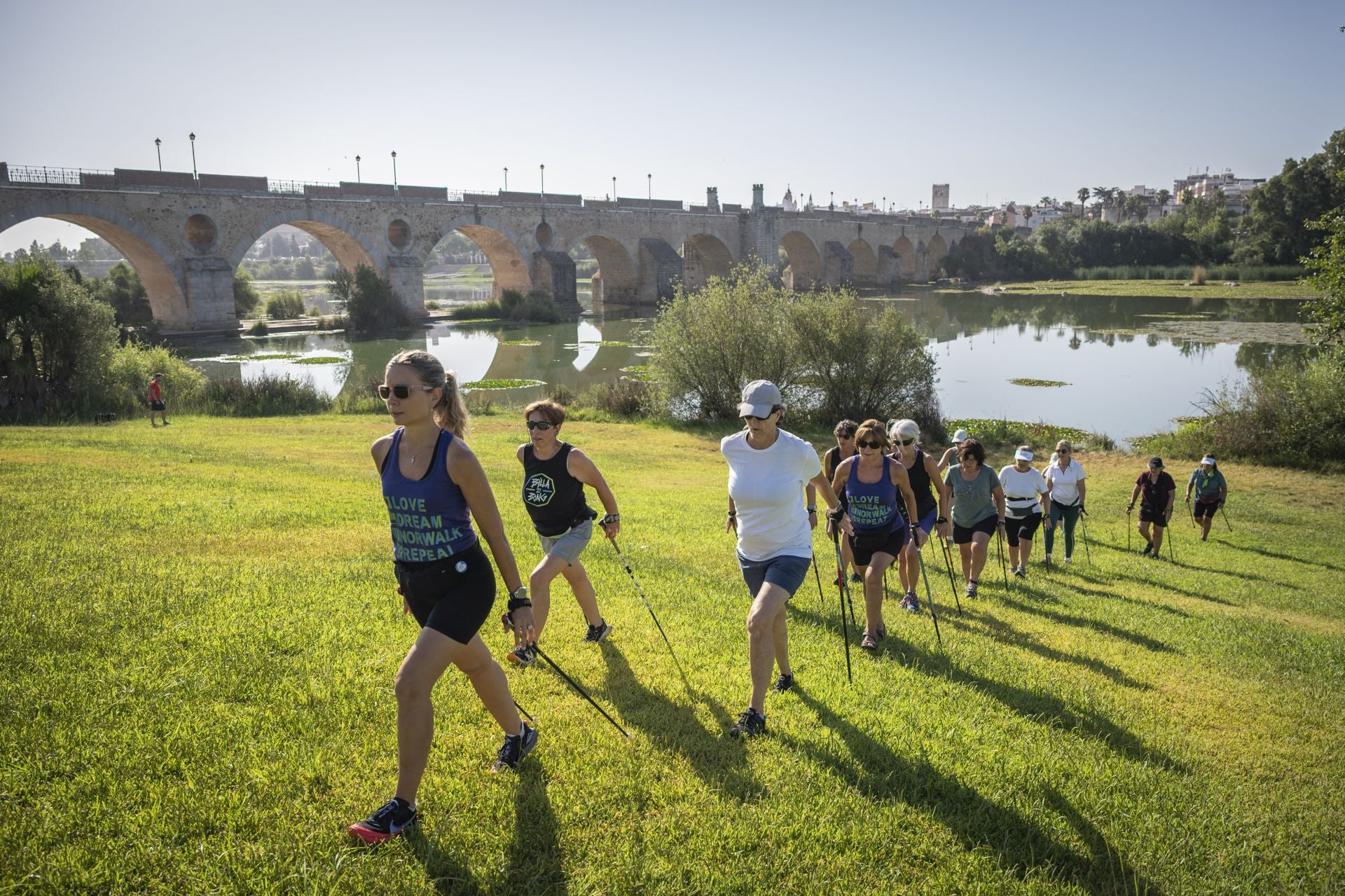 Fotos | Así practica Badajoz la marcha nórdica