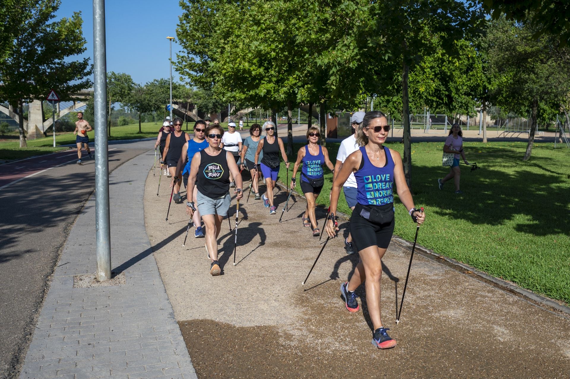 Fotos | Así practica Badajoz la marcha nórdica