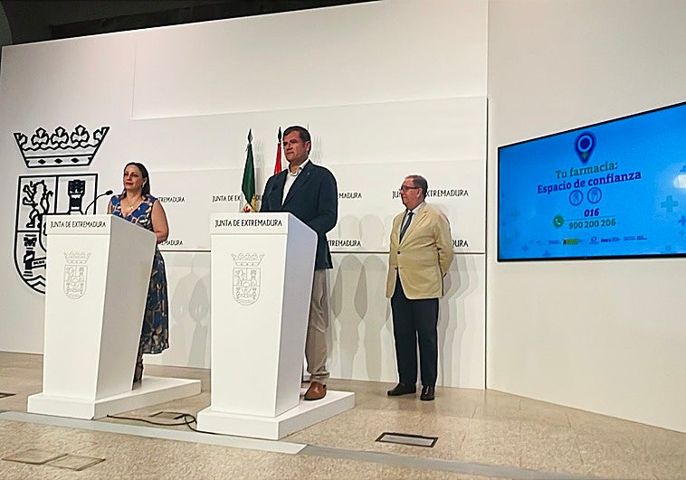 Ara Sánchez, Juan José Hernández y Cecilio Venegas.