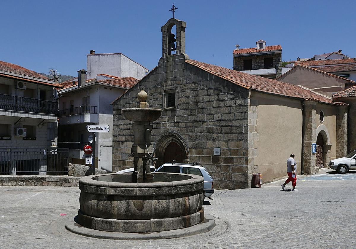 A fala es una lengua de origen galaico-portugués hablada en los municipios de San Martin de Trevejo, Eljas y Valverde del Fresno, todos ellos en el Valle de Jalama, al noroeste de la provincia de Cáceres, cerca de la frontera portuguesa