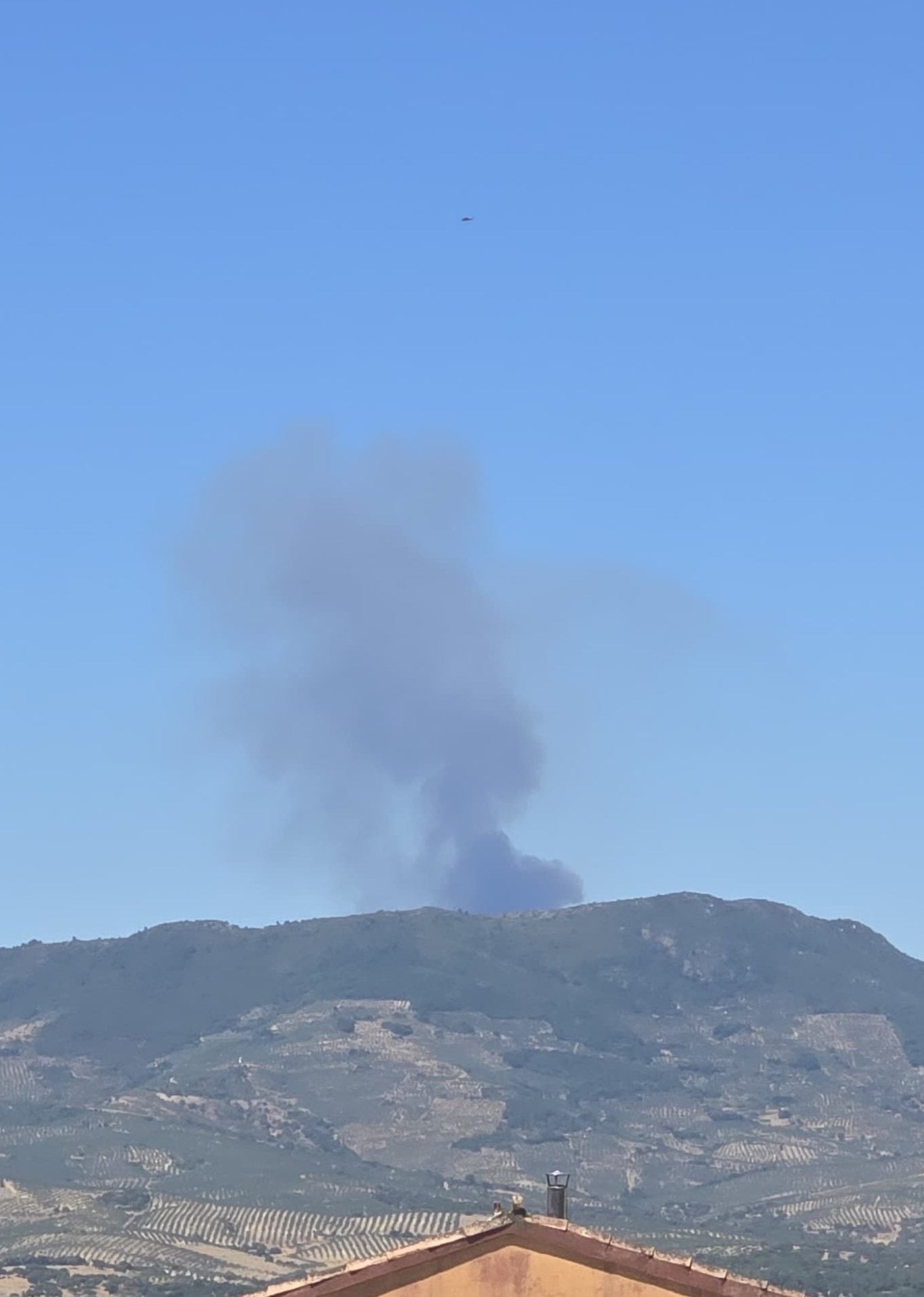 Fotos | Así está el aparatoso incendio de Las Hurdes