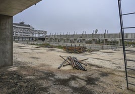 Estado actual de la piscina de la Margen Derecha.